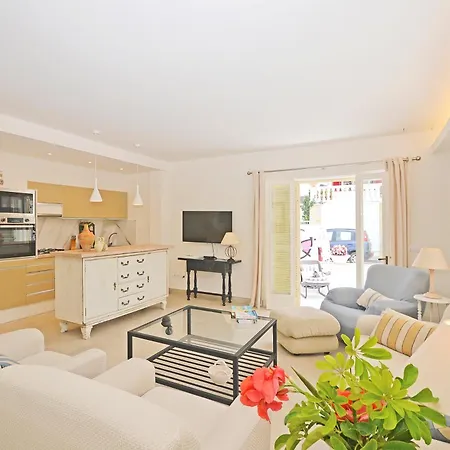 בית נופש Bambu פורט דה פולנסה